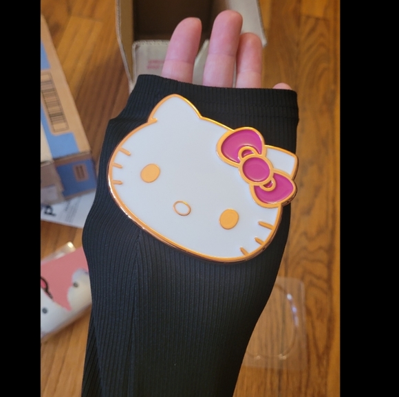 HP! Hello Kitty Mirror - Picture 10 of 10